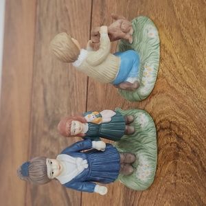 Lot of 2 House of Lloyd 1991 Figurines
